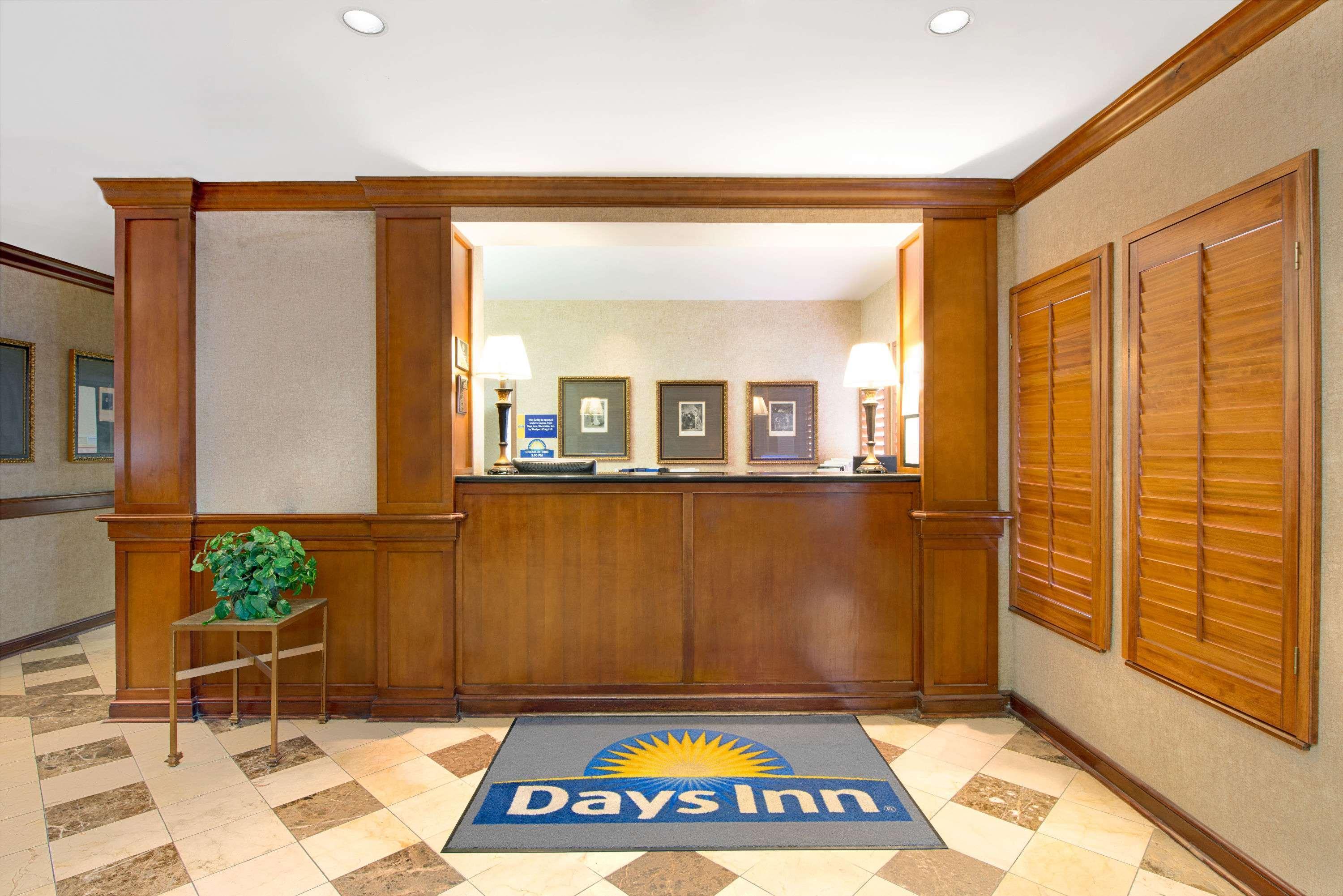Days Inn By Wyndham St. Louis/Westport Mo Maryland Heights Eksteriør bilde