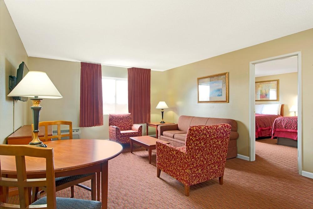 Days Inn By Wyndham St. Louis/Westport Mo Maryland Heights Eksteriør bilde